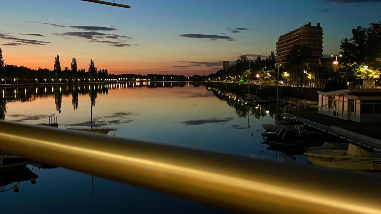 Le Vichy Centre, Spacieux Et Cosy T2 Avec Vue, Au Calme Eksteriør bilde